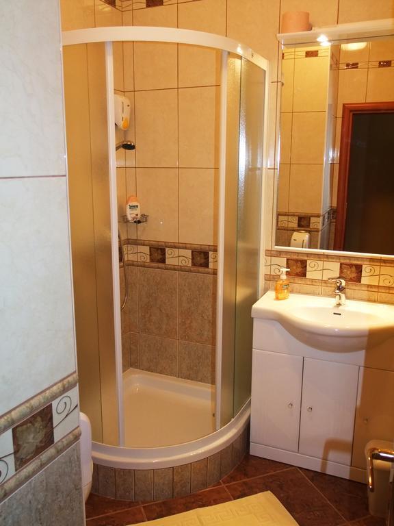 פוז'גה Bed & Breakfast Vila Stanisic חדר תמונה